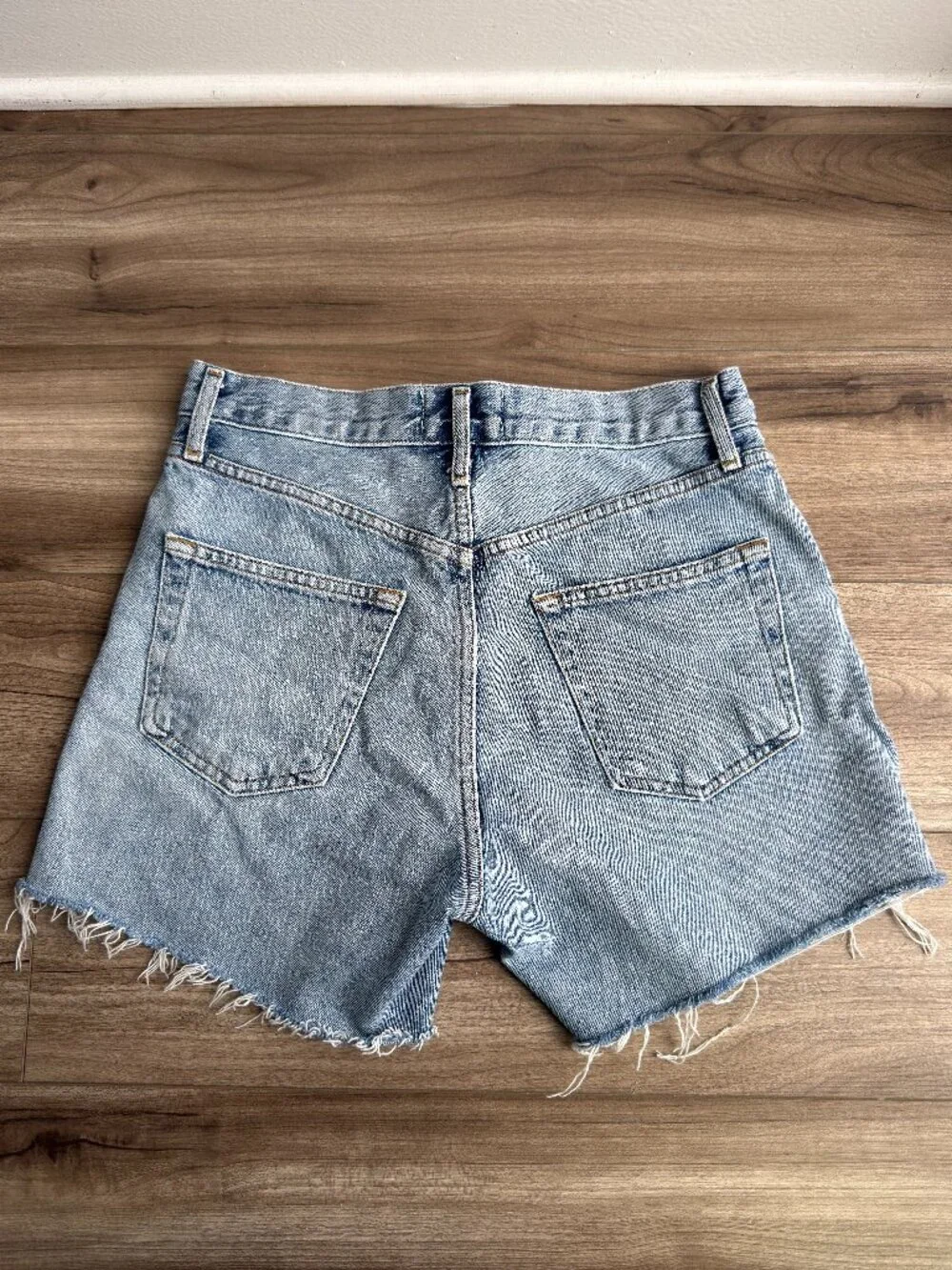 AGOLDE Reese Relaxed Cut Off Short - Picture 5 of 5